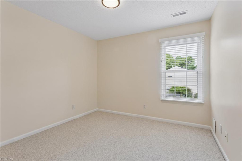 Photo 33 of 50 residential for sale in York County virginia