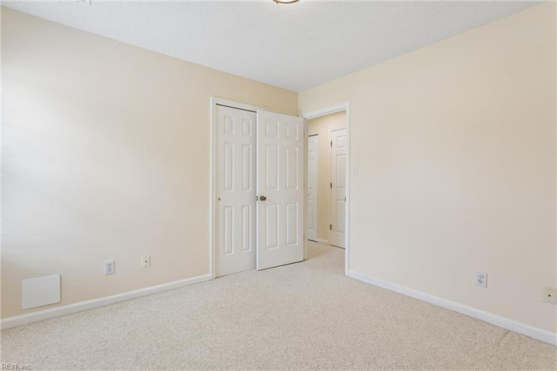 Photo 34 of 50 residential for sale in York County virginia