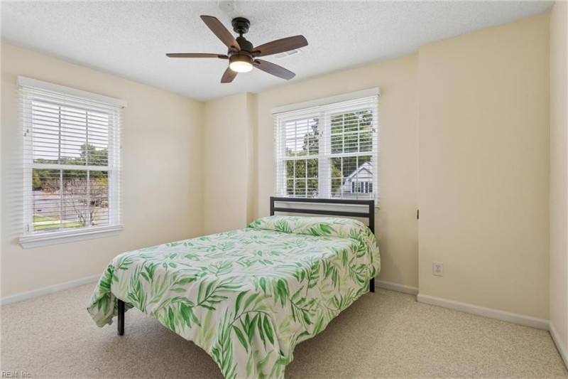 Photo 36 of 50 residential for sale in York County virginia