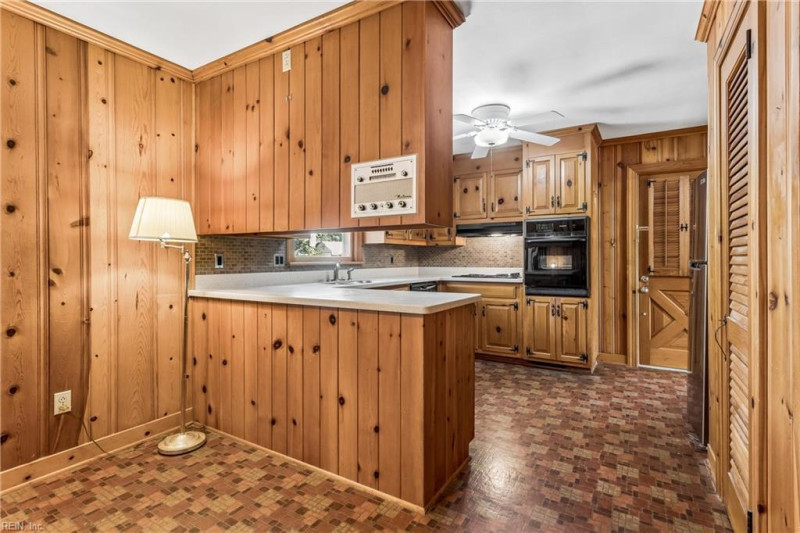 Photo 18 of 45 residential for sale in Newport News virginia
