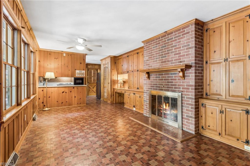 Photo 19 of 45 residential for sale in Newport News virginia