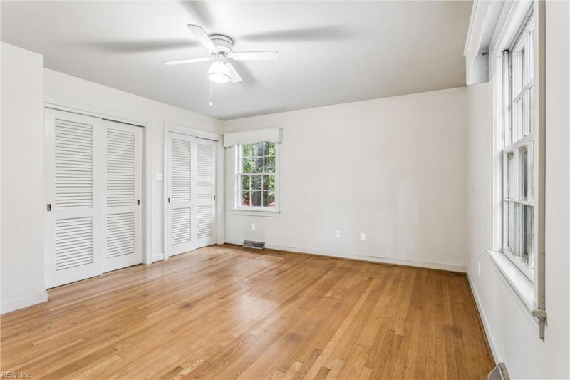 Photo 33 of 45 residential for sale in Newport News virginia