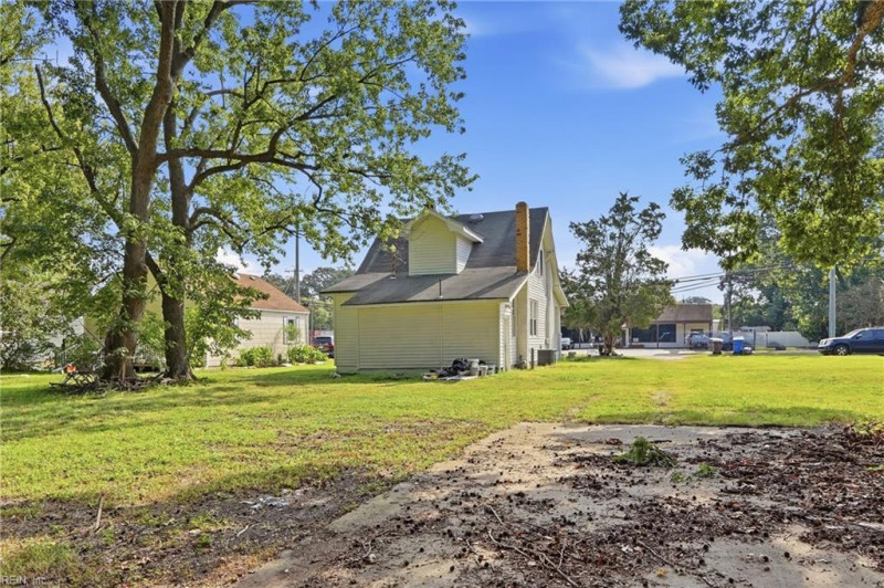 Photo 21 of 24 residential for sale in Chesapeake virginia