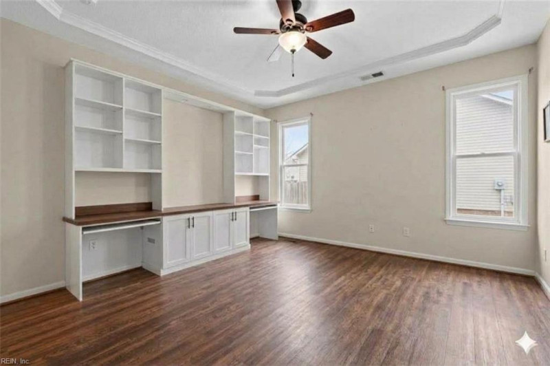 Photo 20 of 50 residential for sale in Chesapeake virginia