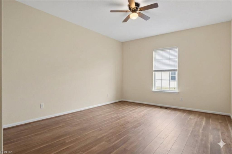 Photo 32 of 50 residential for sale in Chesapeake virginia