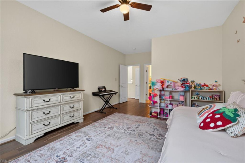 Photo 33 of 50 residential for sale in Chesapeake virginia