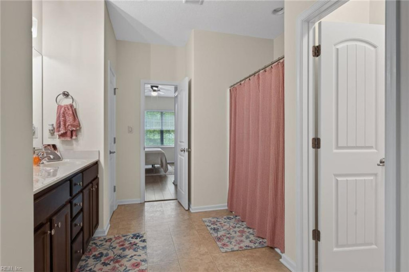 Photo 36 of 50 residential for sale in Chesapeake virginia