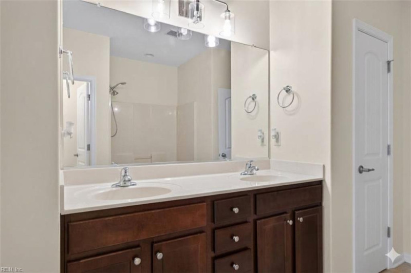 Photo 40 of 50 residential for sale in Chesapeake virginia