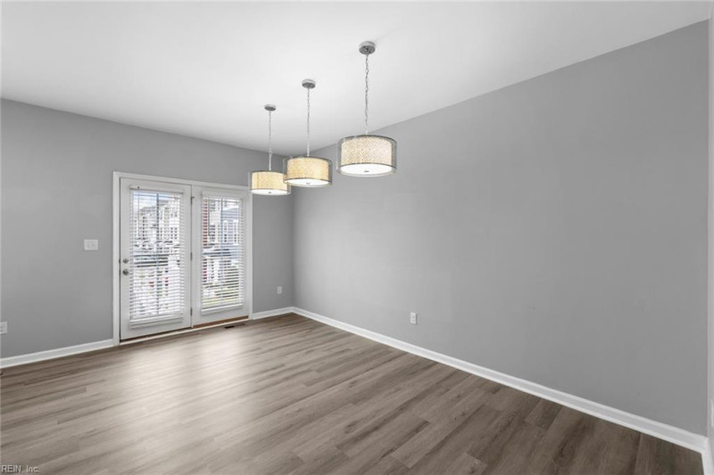 Photo 10 of 35 residential for sale in Chesapeake virginia