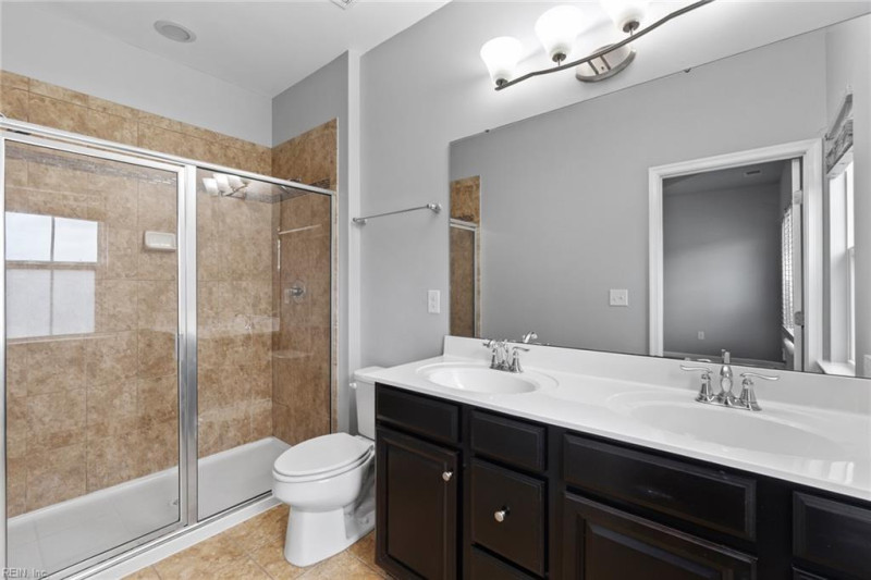 Photo 18 of 35 residential for sale in Chesapeake virginia