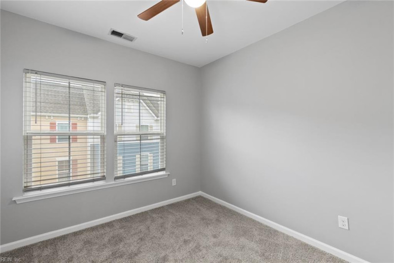 Photo 23 of 35 residential for sale in Chesapeake virginia