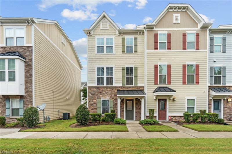 Photo 33 of 35 residential for sale in Chesapeake virginia