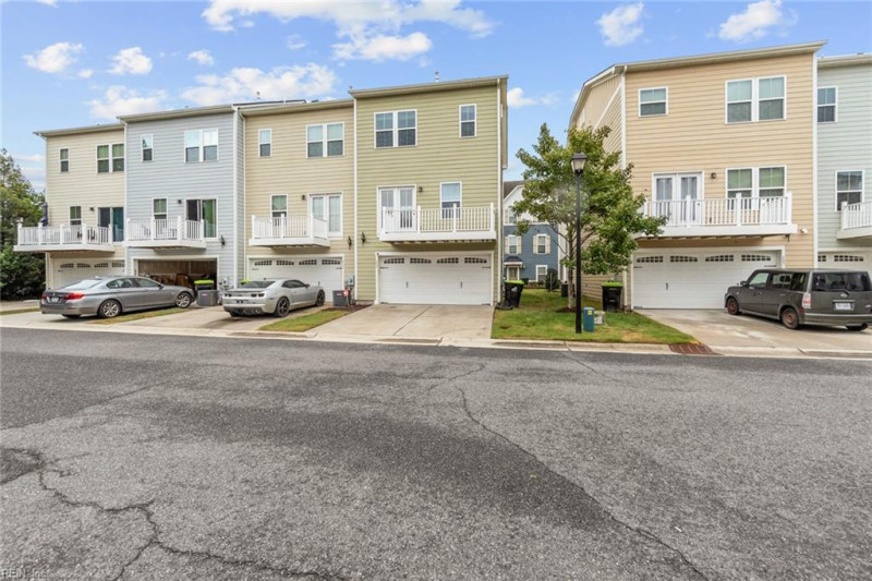 Photo 4 of 35 residential for sale in Chesapeake virginia