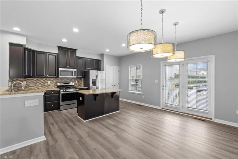 Photo 6 of 35 residential for sale in Chesapeake virginia