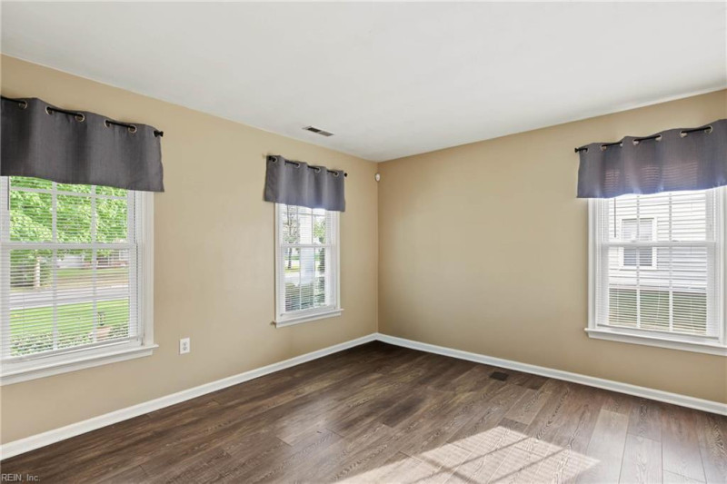 Photo 4 of 46 residential for sale in Chesapeake virginia Photo 4 of 46 residential for sale in Chesapeake virginia