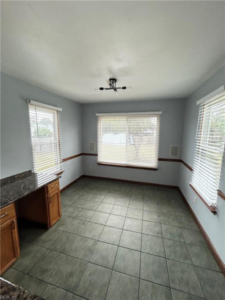 Photo 13 of 34 residential for sale in Chesapeake virginia