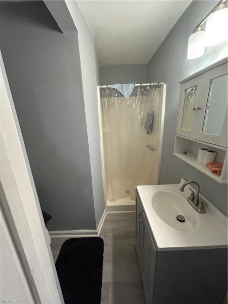 Photo 15 of 34 residential for sale in Chesapeake virginia