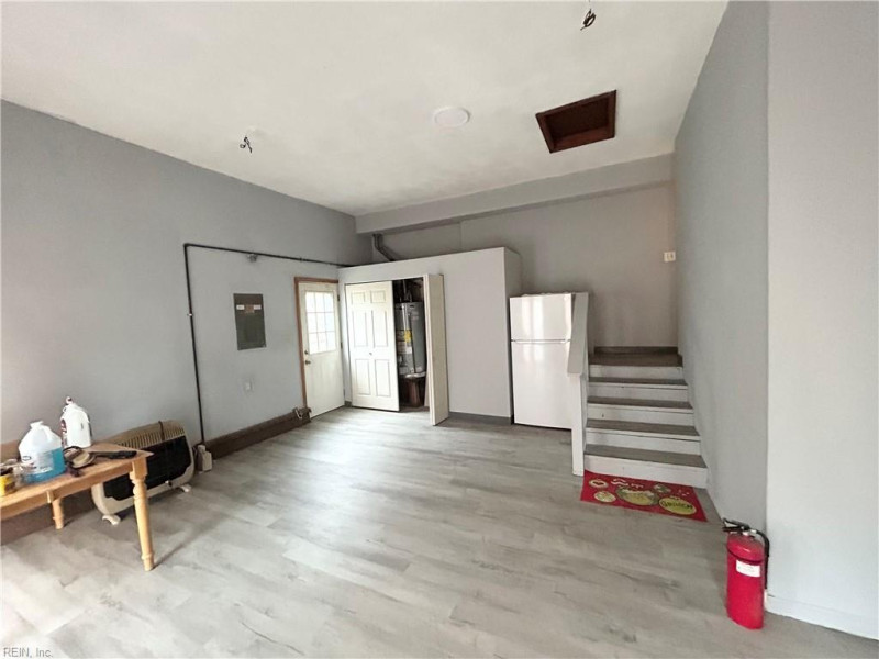 Photo 18 of 34 residential for sale in Chesapeake virginia