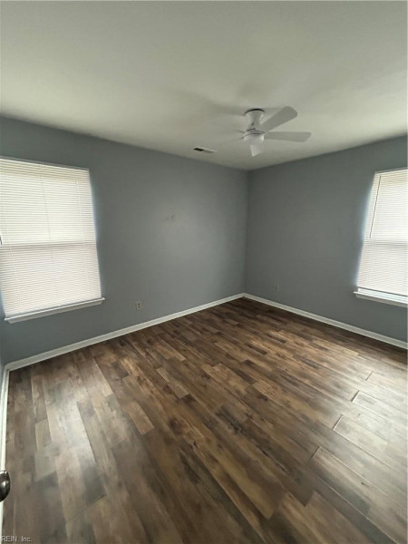 Photo 22 of 34 residential for sale in Chesapeake virginia