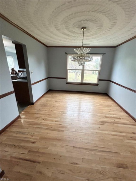 Photo 6 of 34 residential for sale in Chesapeake virginia