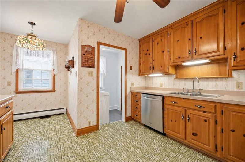 Photo 12 of 39 residential for sale in Chesapeake virginia Photo 12 of 39 residential for sale in Chesapeake virginia