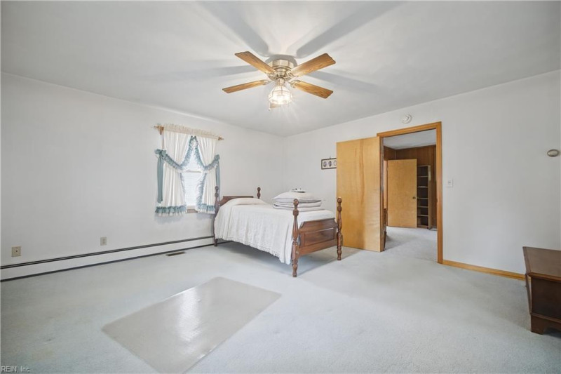 Photo 23 of 39 residential for sale in Chesapeake virginia Photo 23 of 39 residential for sale in Chesapeake virginia