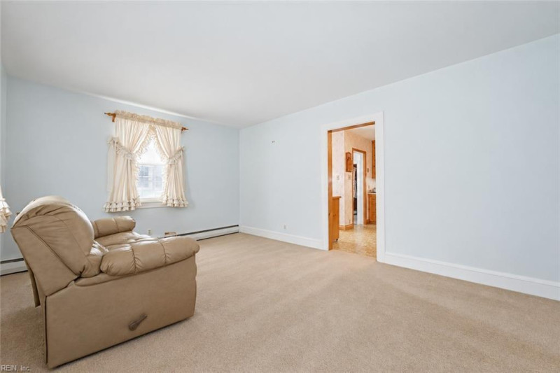 Photo 5 of 39 residential for sale in Chesapeake virginia Photo 5 of 39 residential for sale in Chesapeake virginia
