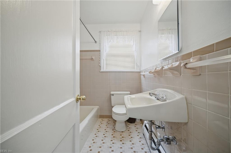 Photo 6 of 39 residential for sale in Chesapeake virginia Photo 6 of 39 residential for sale in Chesapeake virginia