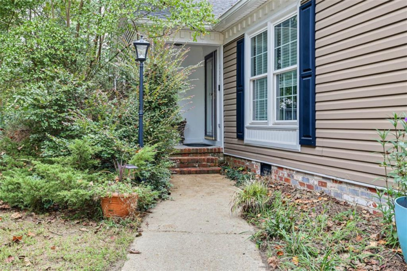 Photo 2 of 21 residential for sale in York County virginia
