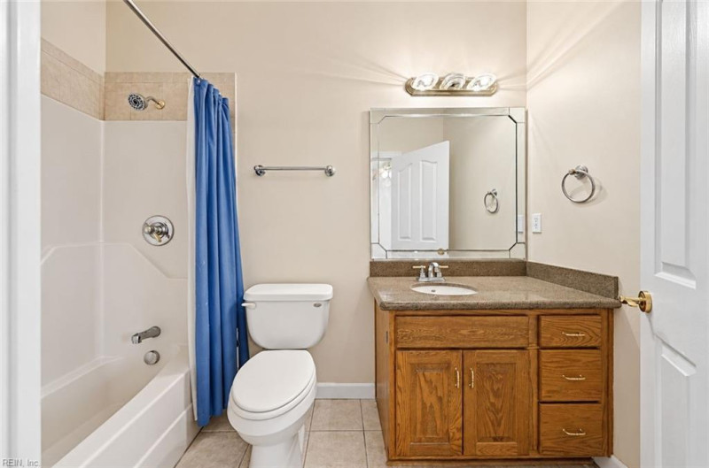 Photo 33 of 50 residential for sale in Chesapeake virginia Photo 33 of 50 residential for sale in Chesapeake virginia