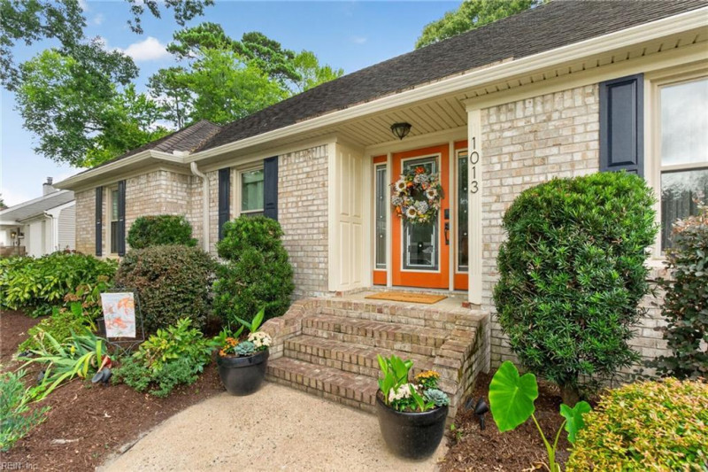 Photo 2 of 36 residential for sale in Chesapeake virginia Photo 2 of 36 residential for sale in Chesapeake virginia
