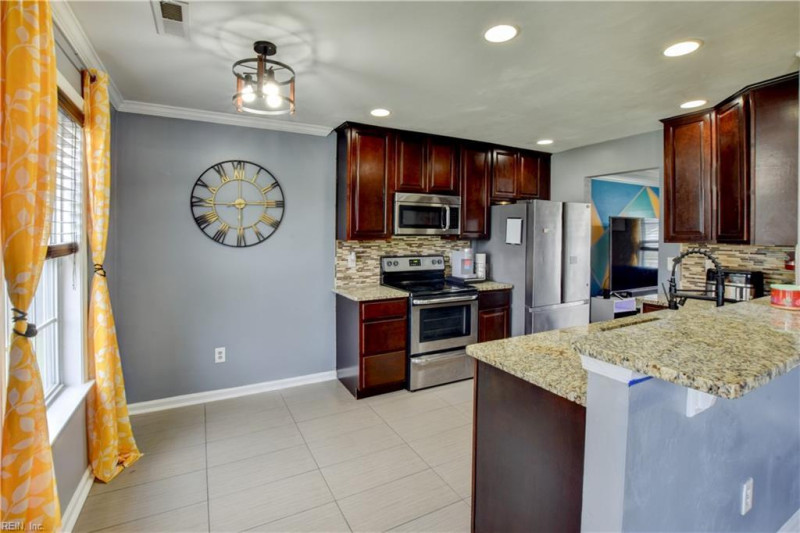 Photo 13 of 47 residential for sale in Chesapeake virginia Photo 13 of 47 residential for sale in Chesapeake virginia
