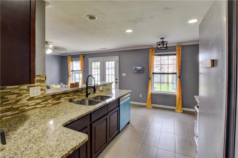 Photo 17 of 47 residential for sale in Chesapeake virginia Photo 17 of 47 residential for sale in Chesapeake virginia