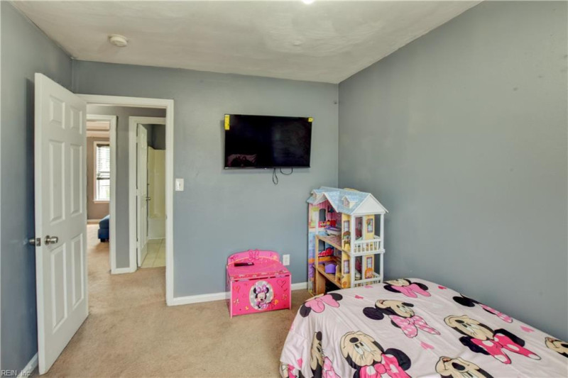 Photo 33 of 47 residential for sale in Chesapeake virginia Photo 33 of 47 residential for sale in Chesapeake virginia