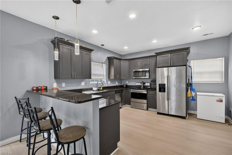 Photo 11 of 34 residential for sale in Norfolk virginia