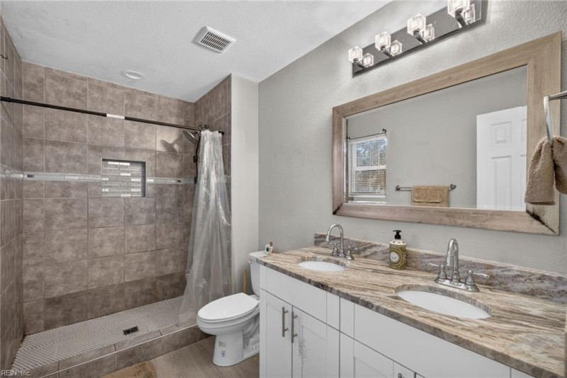 Photo 21 of 34 residential for sale in Norfolk virginia