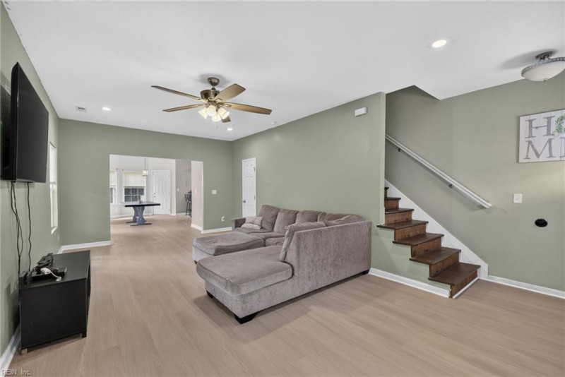 Photo 3 of 34 residential for sale in Norfolk virginia