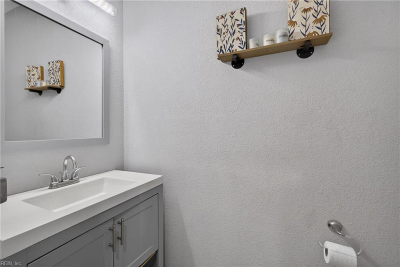 Photo 7 of 34 residential for sale in Norfolk virginia
