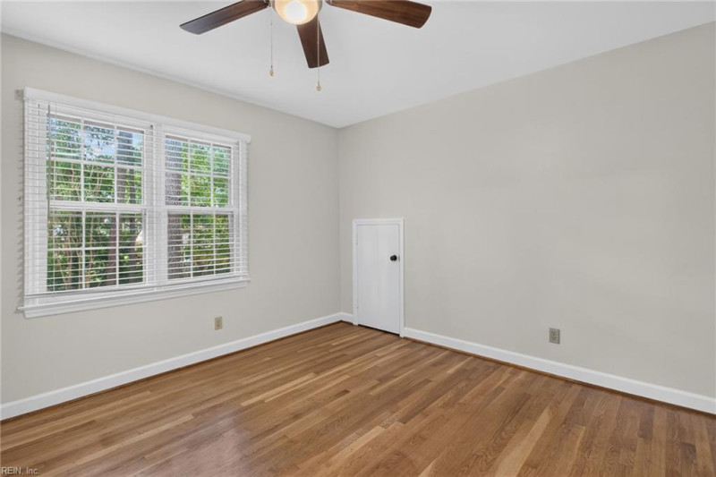 Photo 36 of 45 residential for sale in Chesapeake virginia Photo 36 of 45 residential for sale in Chesapeake virginia