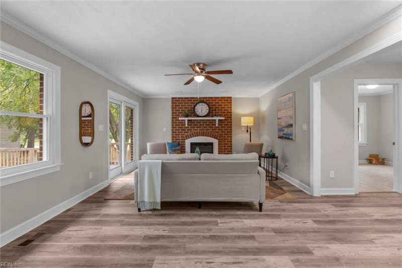 Photo 10 of 49 residential for sale in Poquoson virginia