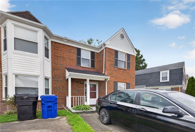 Photo 2 of 29 residential for sale in Virginia Beach virginia