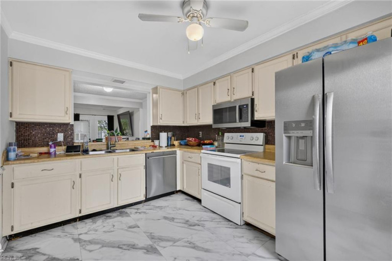 Photo 6 of 29 residential for sale in Virginia Beach virginia