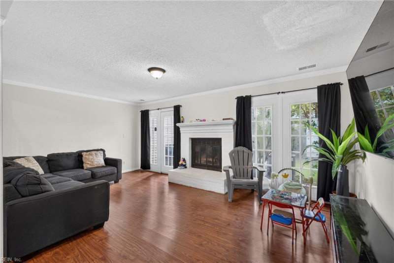 Photo 9 of 29 residential for sale in Virginia Beach virginia