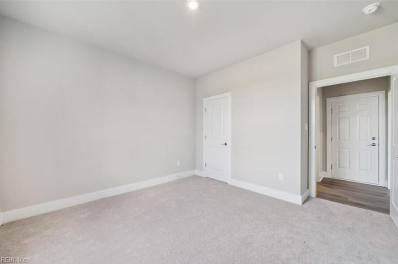 Photo 16 of 37 residential for sale in Suffolk virginia