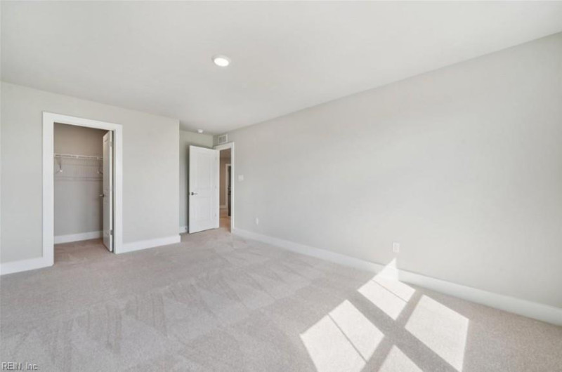 Photo 23 of 37 residential for sale in Suffolk virginia