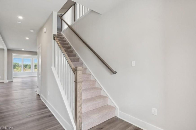Photo 4 of 37 residential for sale in Suffolk virginia