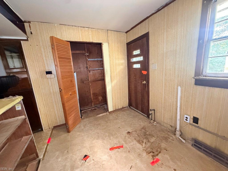 Photo 15 of 31 residential for sale in Suffolk virginia Photo 15 of 31 residential for sale in Suffolk virginia