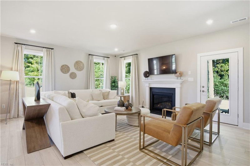 Photo 13 of 36 residential for sale in Suffolk virginia