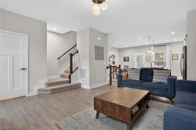 Photo 15 of 47 residential for sale in Chesapeake virginia