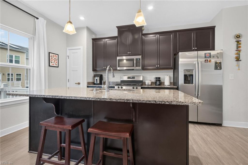 Photo 9 of 47 residential for sale in Chesapeake virginia
